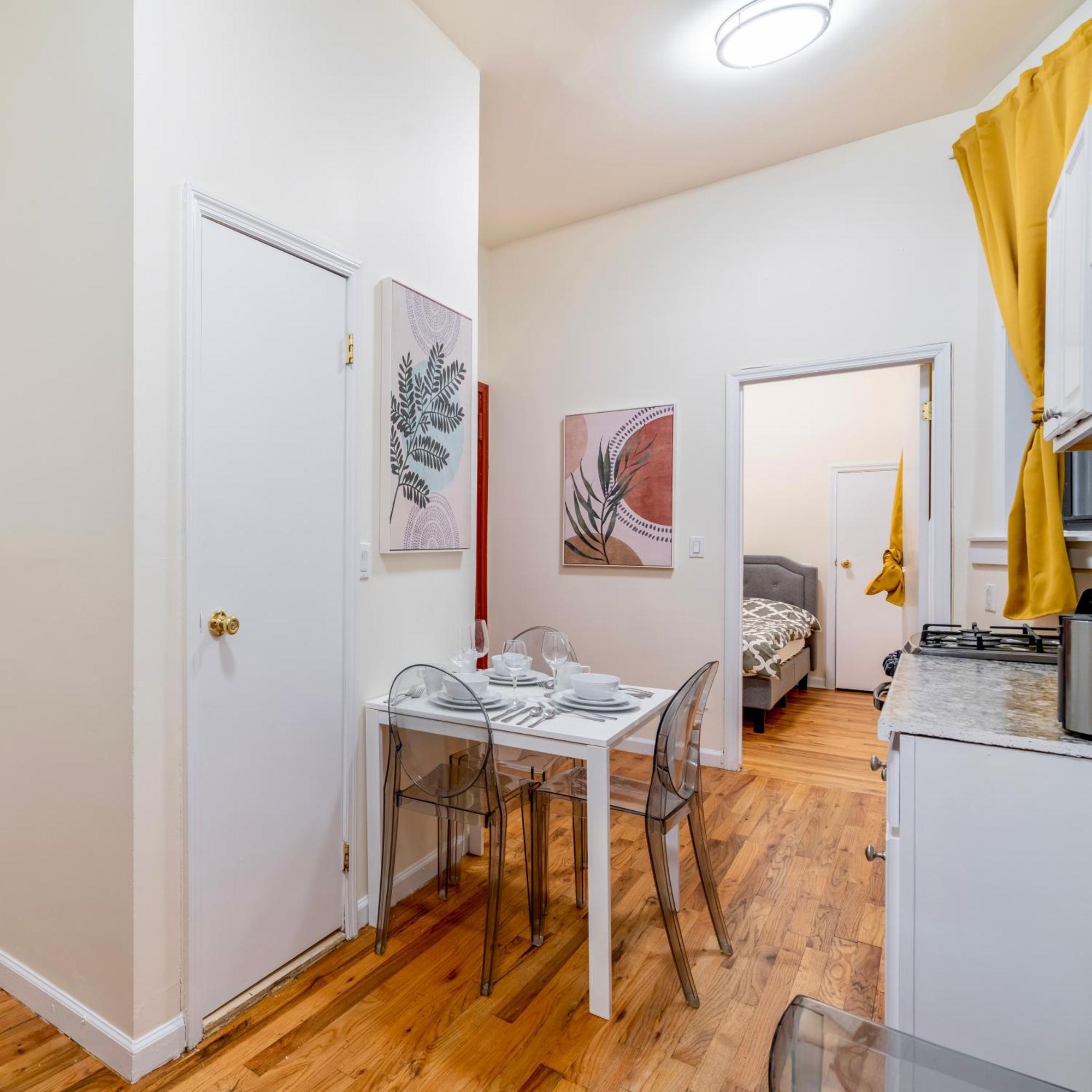 2 Bedroom Hidden Upscale Oasis Ню Йорк Екстериор снимка